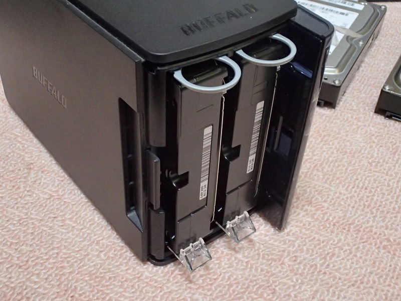 Buffalo製RAID HDD（HD-WLU3/R1）のHDD交換 - 超絶怒涛のシステム 